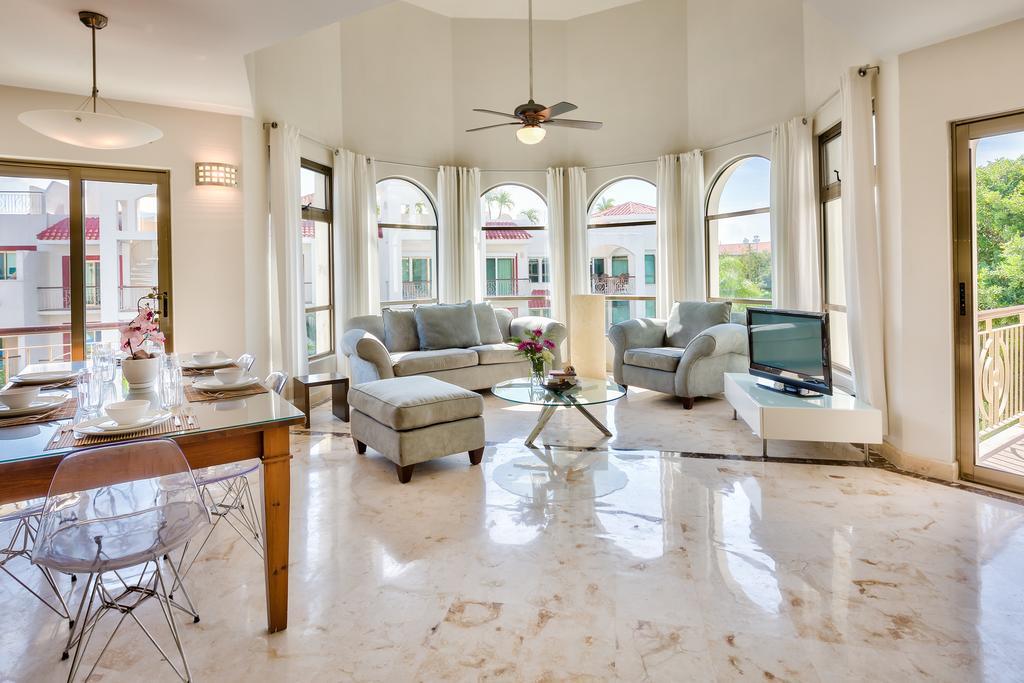 Paseo Luxury Suites Playa del Carmen Room photo